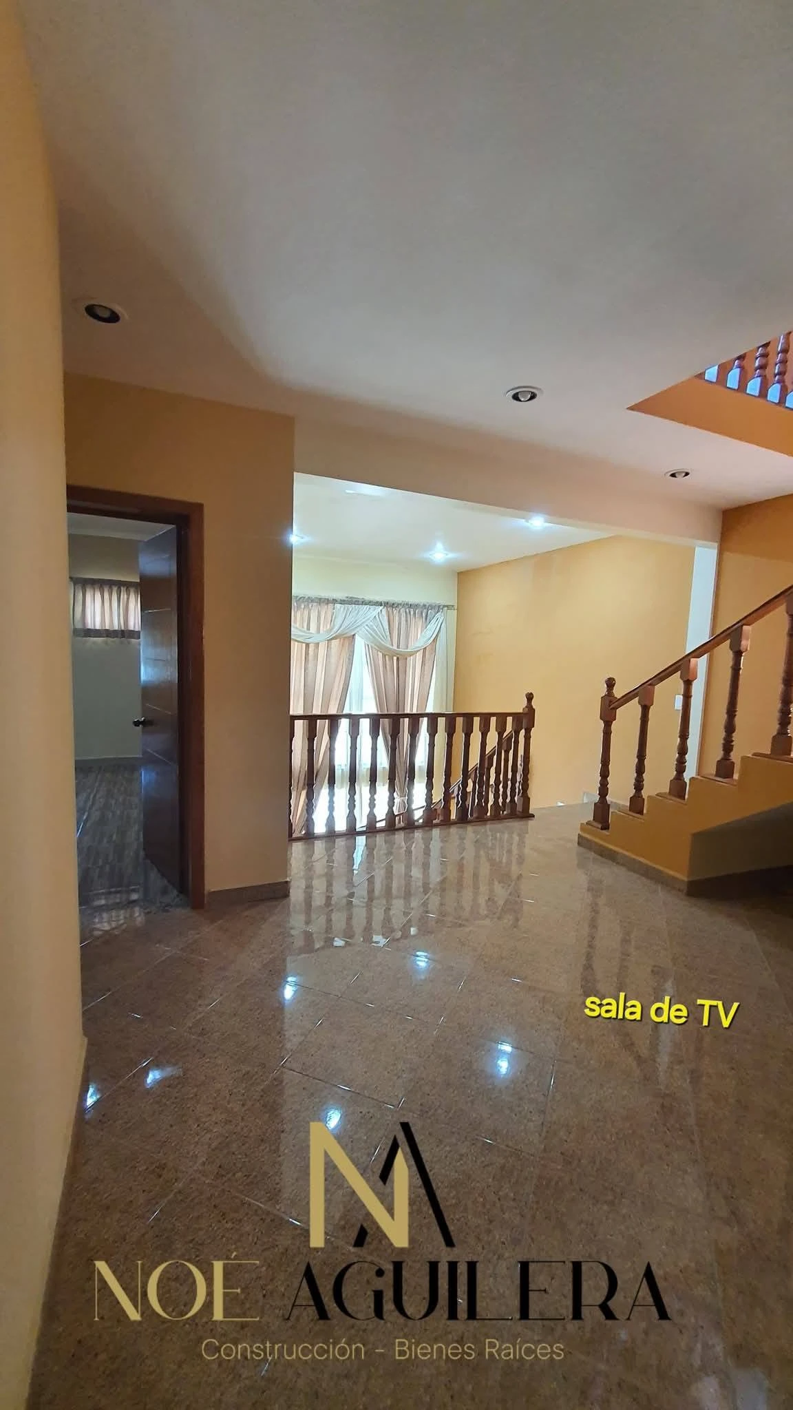 Casa con terraza grande y vista panoramica imagen 11