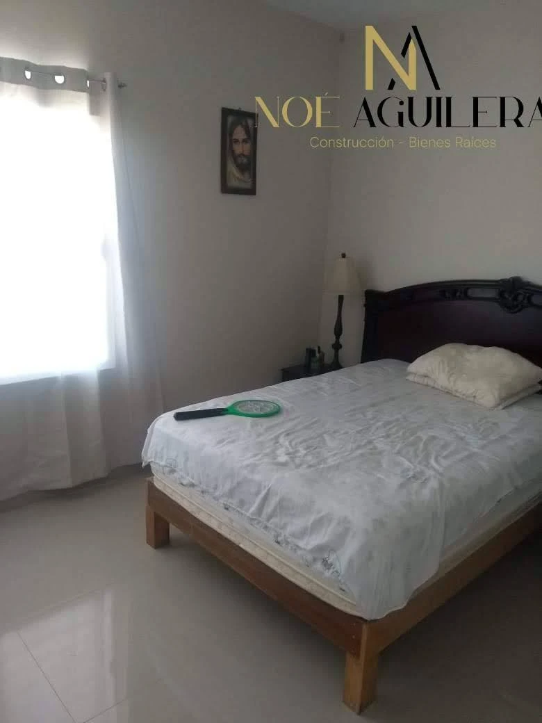 Casa blanca grande y bonita en venta imagen 4