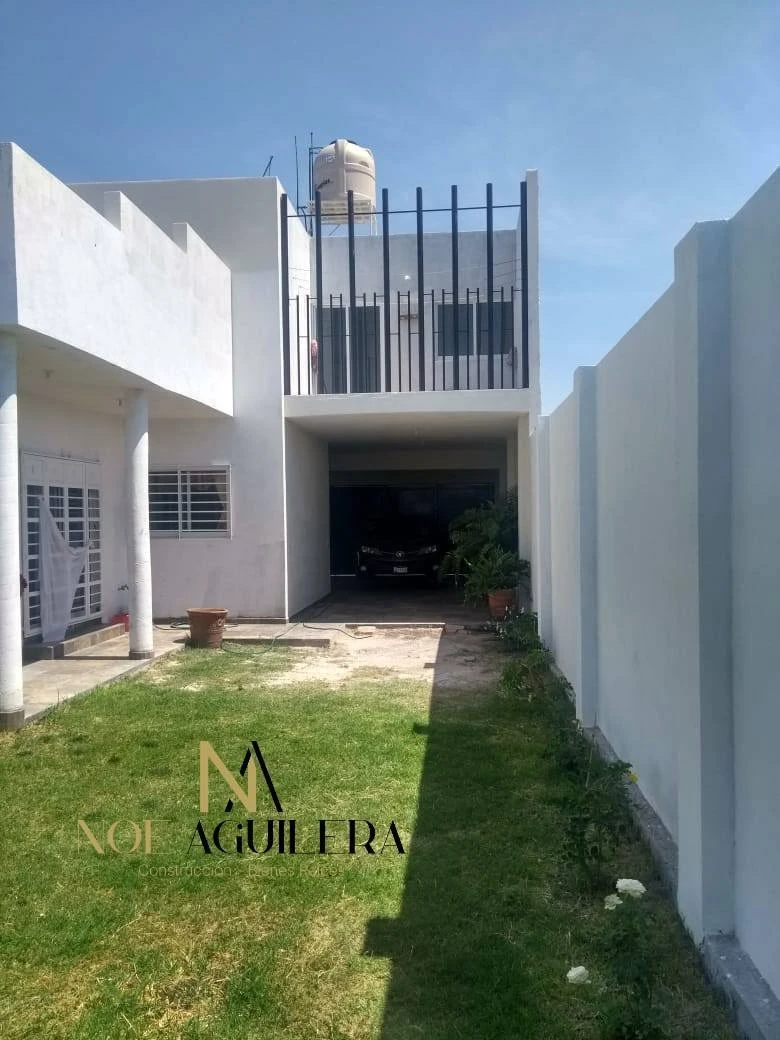 Casa blanca grande y bonita en venta imagen 21