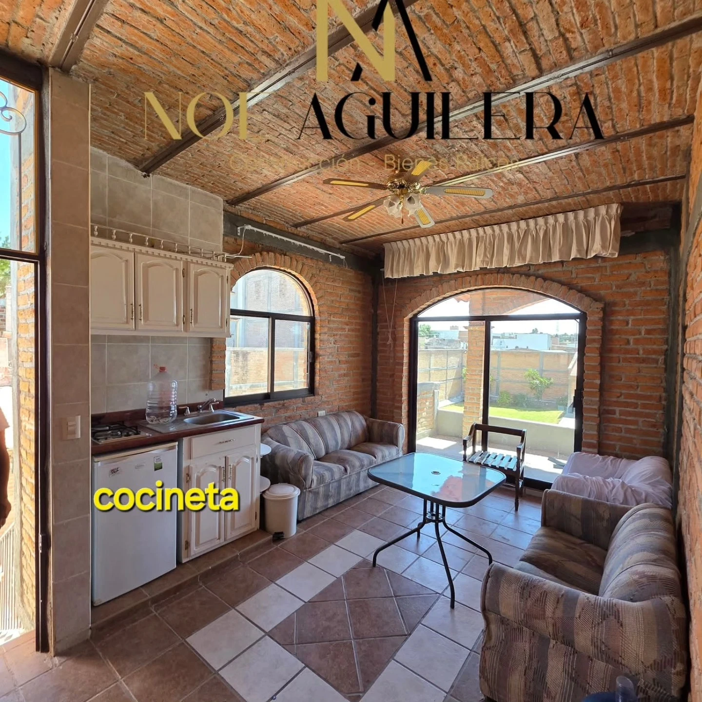 Salon y casa  "La Cabaña"  imagen 2