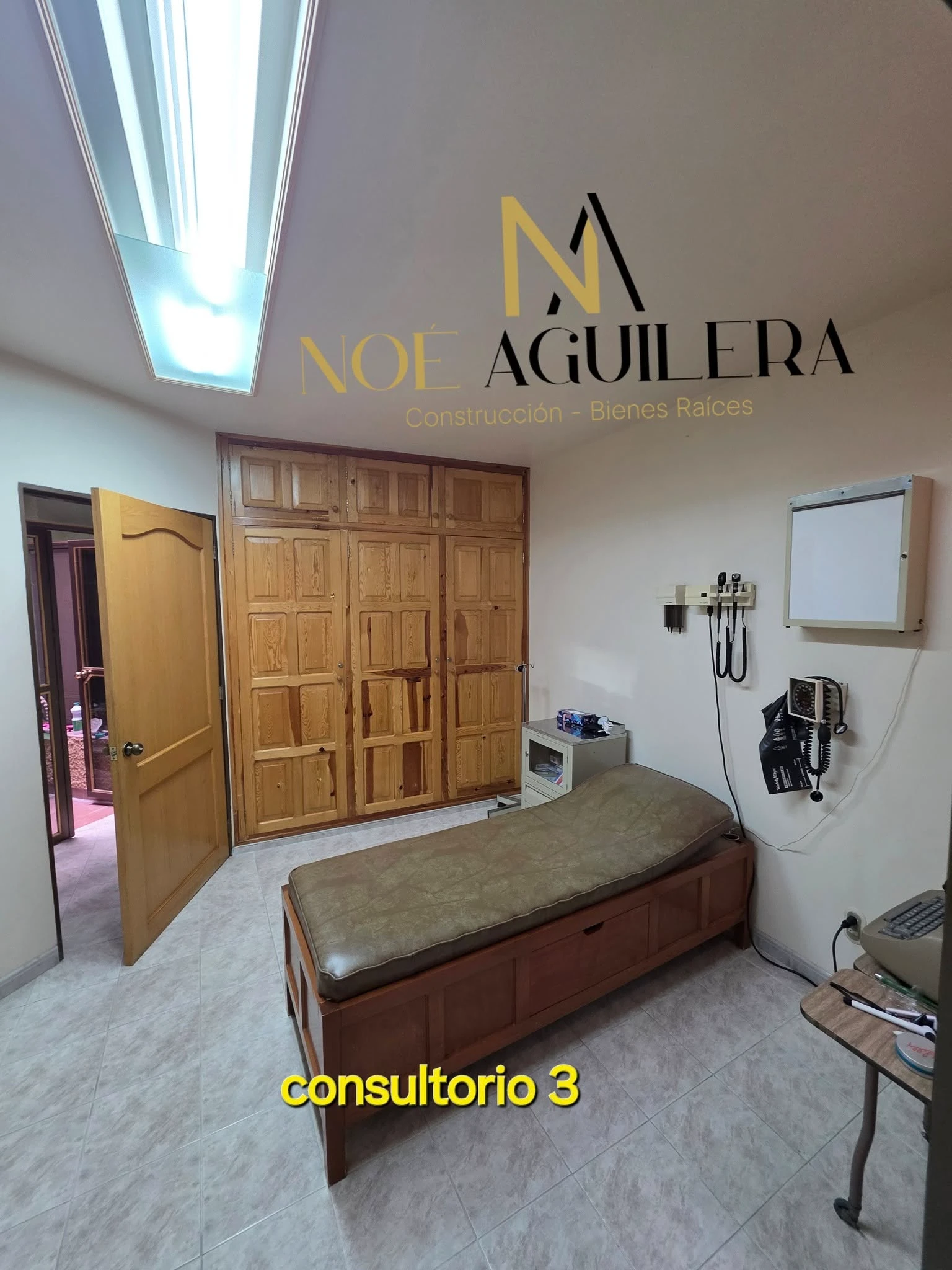 Complejo de consolturios y local en venta a 2 cuadras del centro  imagen 12