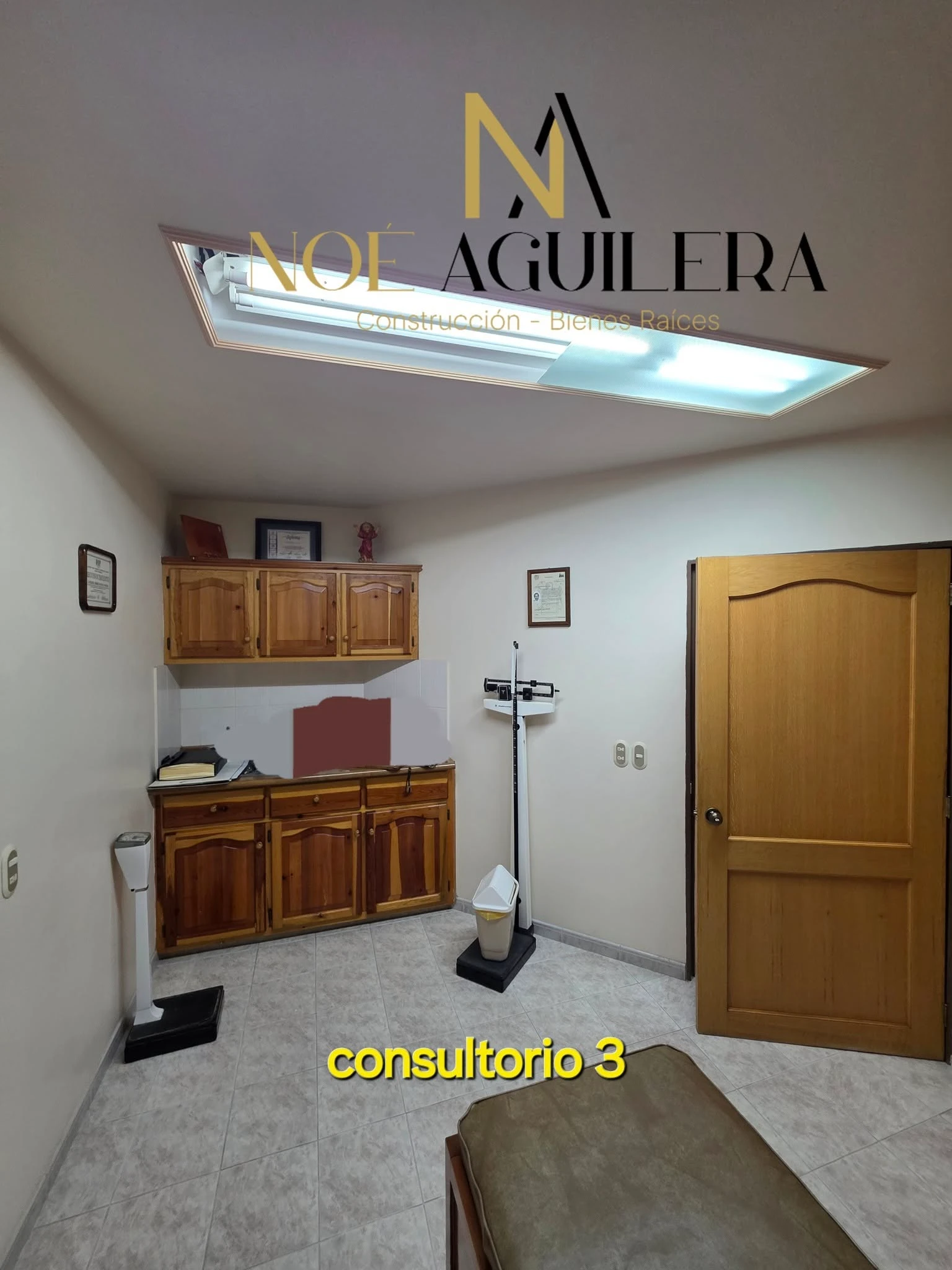 Complejo de consolturios y local en venta a 2 cuadras del centro  imagen 13