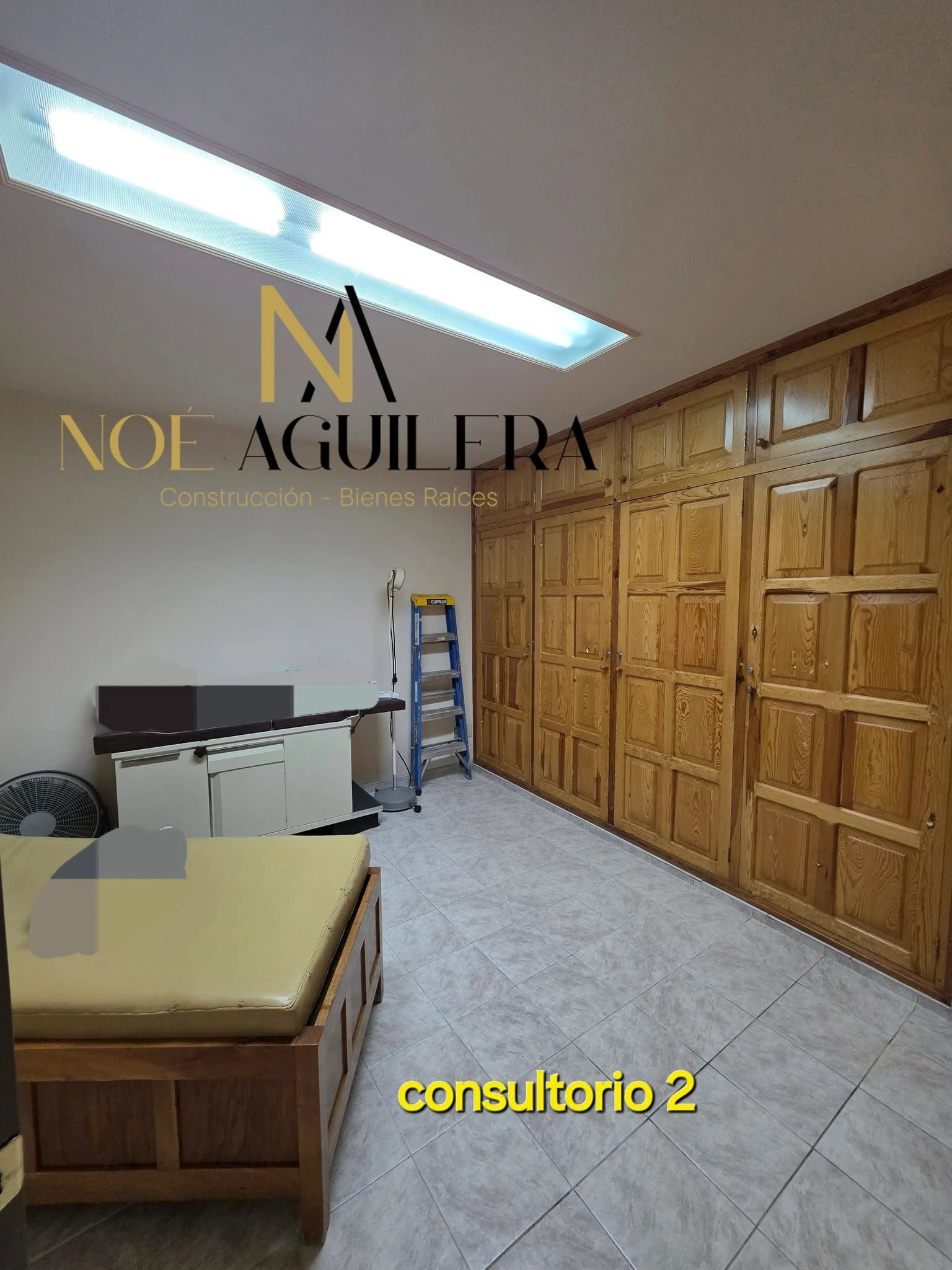 Complejo de consolturios y local en venta a 2 cuadras del centro  imagen 14