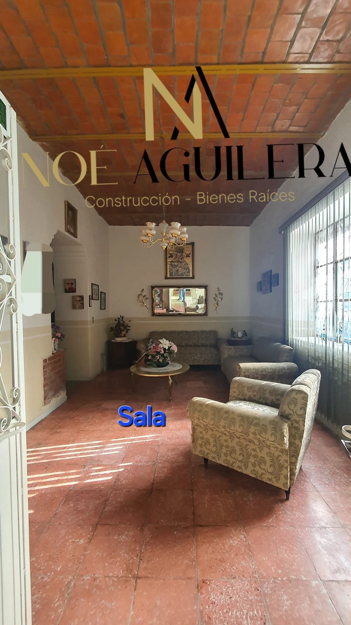 Casa en esquina, local comercial y cochera grande imagen 5