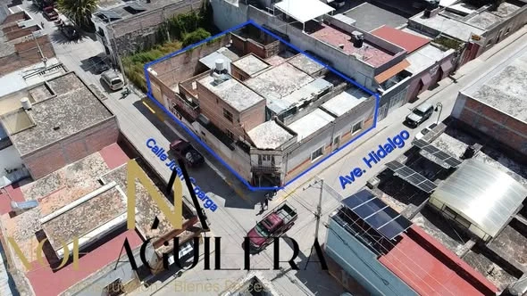 Casa en esquina, local comercial y cochera grande imagen 12