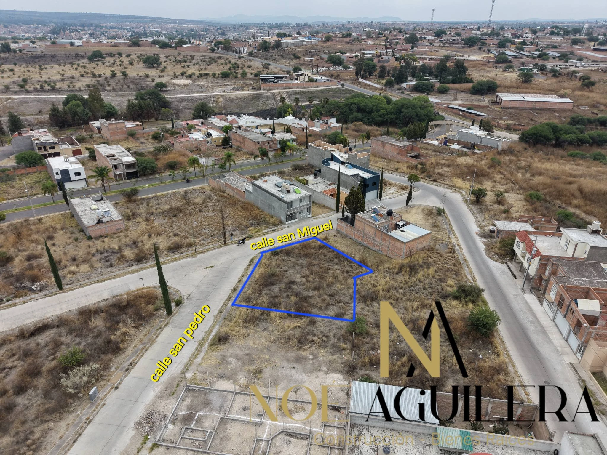 Terreno en las villas ubicado en esquina cerca de la entrada imagen 2