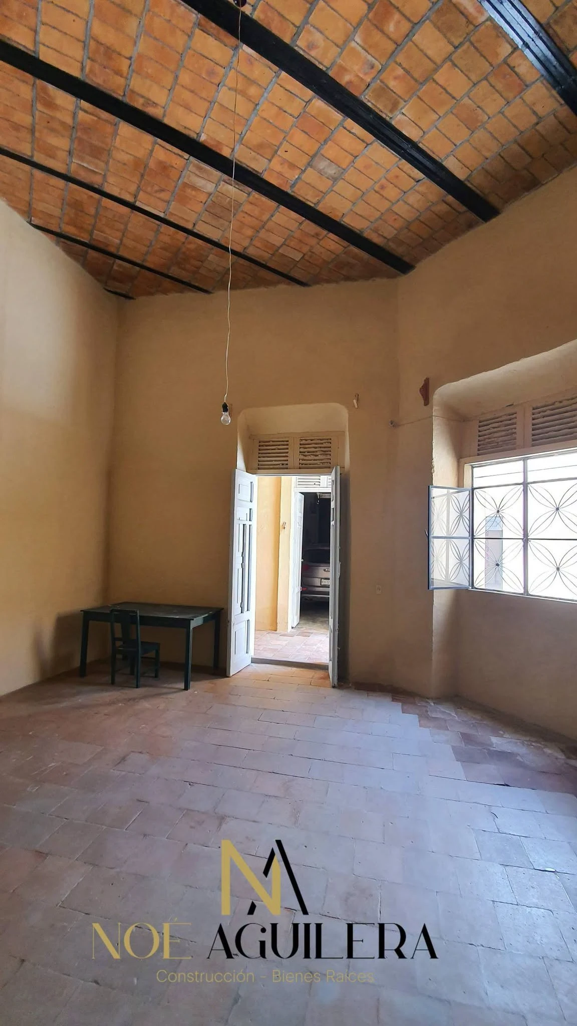 CASA ANTIGUA EN LA MEJOR ESQUINA COMERCIAL, imagen 3
