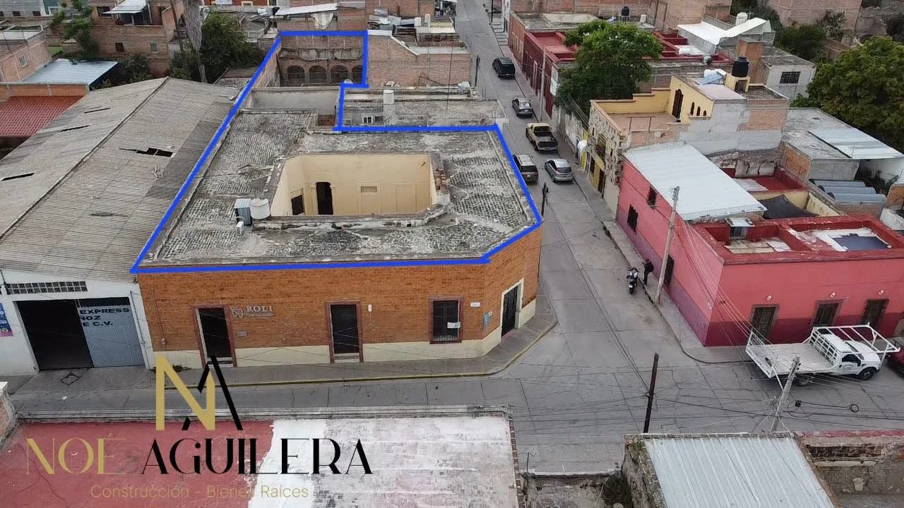 CASA ANTIGUA EN LA MEJOR ESQUINA COMERCIAL, imagen 13