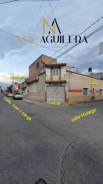 Casa en esquina, local comercial y cochera grande