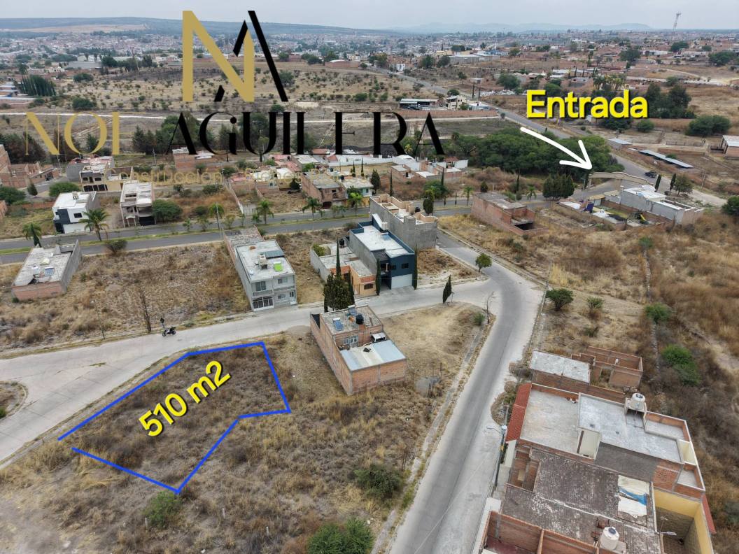 Terreno en las villas ubicado en esquina cerca de la entrada